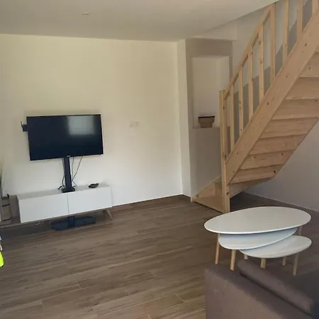 F3 Climatise Apartment